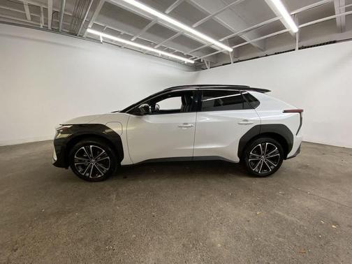 2023 Toyota bZ4X Limited