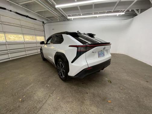2023 Toyota bZ4X Limited