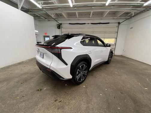 2023 Toyota bZ4X Limited