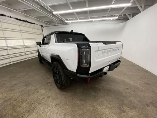 Interstellar White 2024 GMC HUMMER EV Pickup 2X