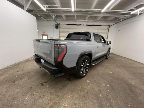 2024 GMC Sierra EV Denali Edition 1