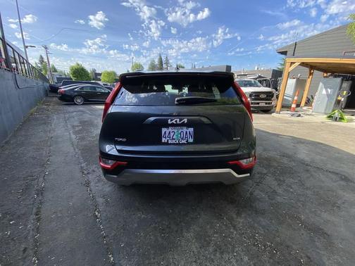 Graphite Gray 2023 Kia Niro Touring