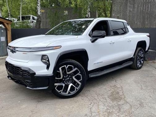 Summit White 2025 Chevrolet Silverado EV RST