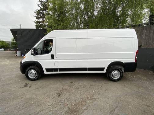 Bright White Clearcoat 2026 RAM ProMaster 2500 Tradesman