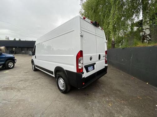 Bright White Clearcoat 2026 RAM ProMaster 2500 Tradesman