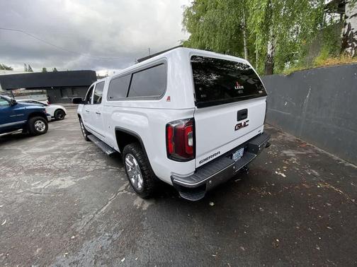 Summit White 2018 GMC Sierra 1500 SLT