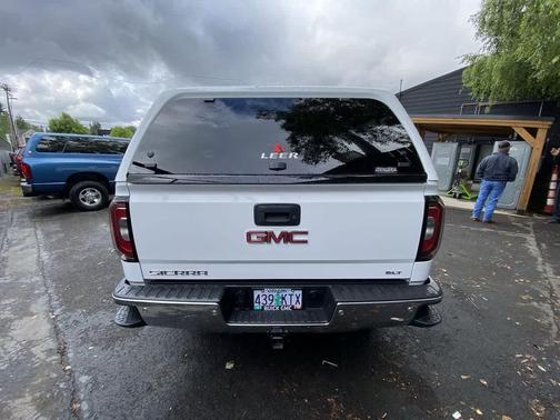 Summit White 2018 GMC Sierra 1500 SLT