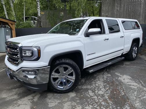 Summit White 2018 GMC Sierra 1500 SLT
