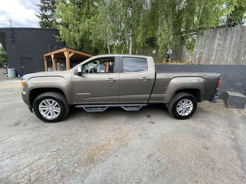 Bronze Alloy Metallic 2016 GMC Canyon SLT