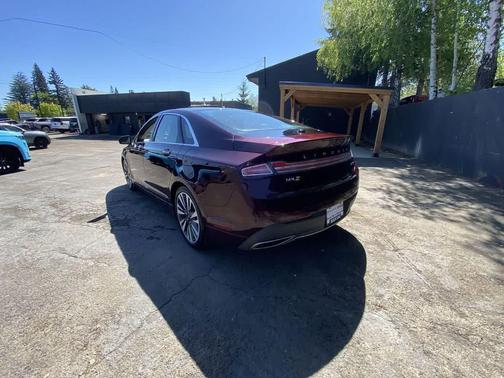 BURGUNDY VELVET TINTED CC MET 2018 Lincoln MKZ Reserve I