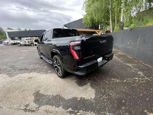 Onyx Black 2025 GMC Sierra EV Max Range Denali