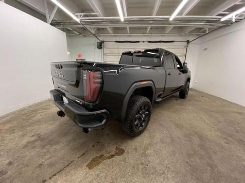 2025 GMC Sierra 3500 AT4
