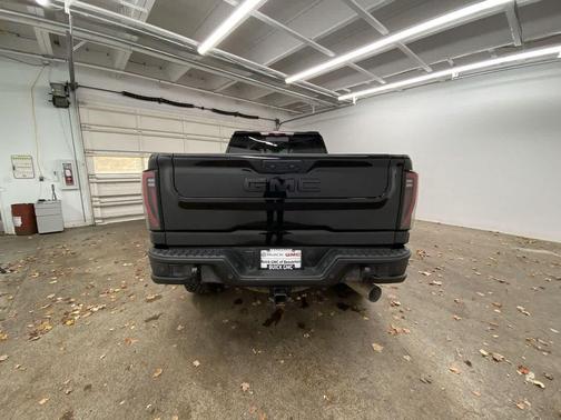 2024 GMC Sierra 2500 AT4