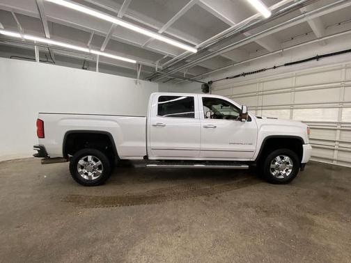2019 GMC Sierra 3500 Denali