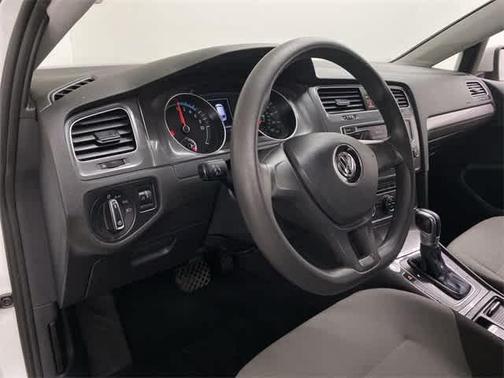 2016 Volkswagen e-Golf SE