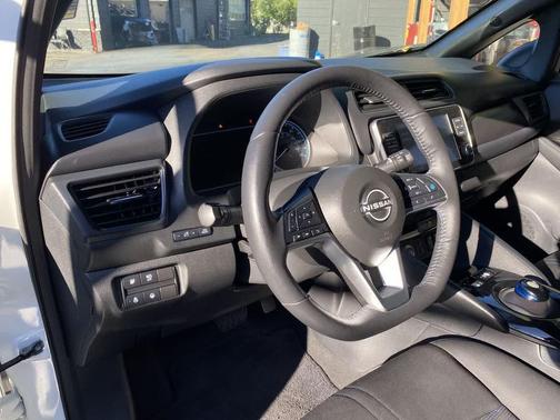 Pearl White Tricoat 2023 Nissan Leaf SV PLUS 60 kWh
