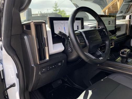 Interstellar White 2025 GMC HUMMER EV SUV 3X