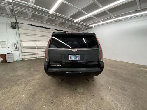 2019 Cadillac Escalade Luxury