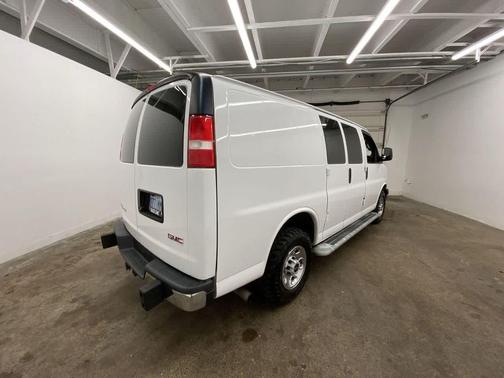 2019 GMC Savana 2500 Work Van