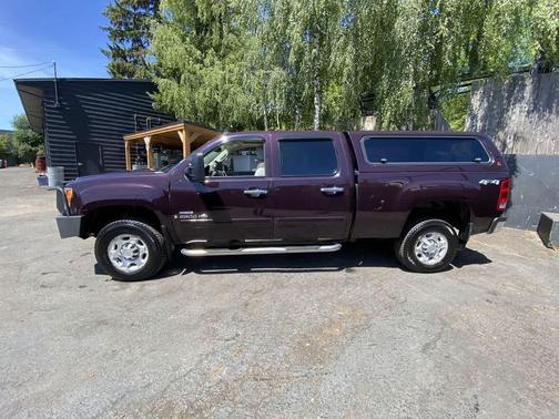 Dark Crimson Metallic 2008 GMC Sierra 2500 SLT H/D Crew Cab