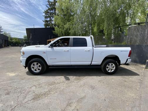 Bright White Clearcoat 2021 RAM 2500 Big Horn Crew Cab 4x4 6'4' Box