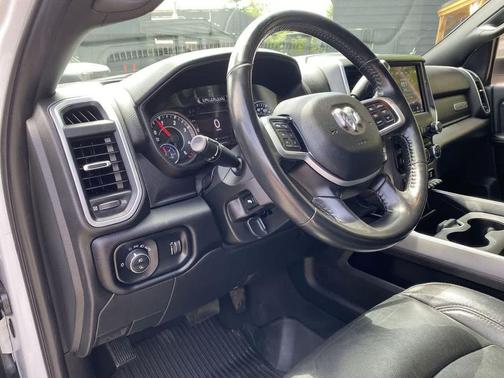 Bright White Clearcoat 2021 RAM 2500 Big Horn Crew Cab 4x4 6'4' Box
