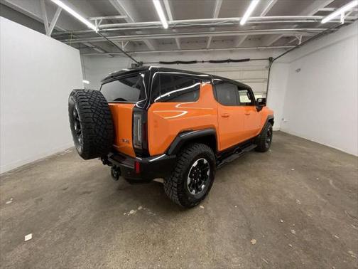 2024 GMC HUMMER EV SUV 2X