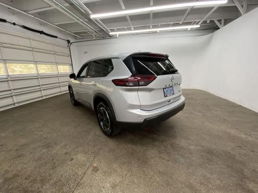 Brilliant Silver Metallic 2025 Nissan Rogue SV