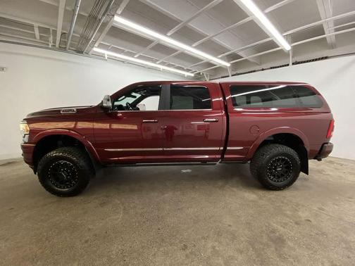 2020 RAM 2500 Limited Crew Cab 4X4 6'4' Box