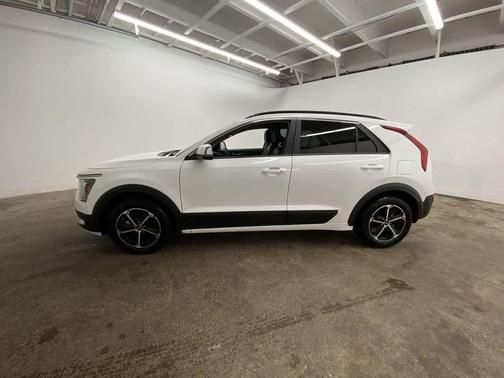 2024 Kia Niro EX