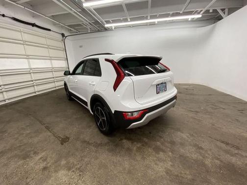 2024 Kia Niro EX