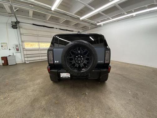 2025 GMC HUMMER EV SUV 2X