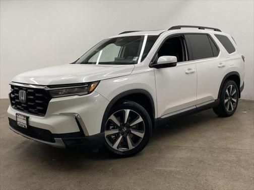 2025 Honda Pilot Touring 8-Passenger