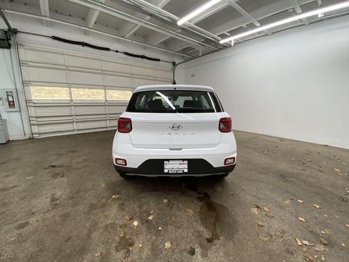 2021 Hyundai VENUE SE