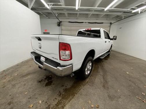 2024 RAM 3500 Big Horn Crew Cab 4x4 8' Box