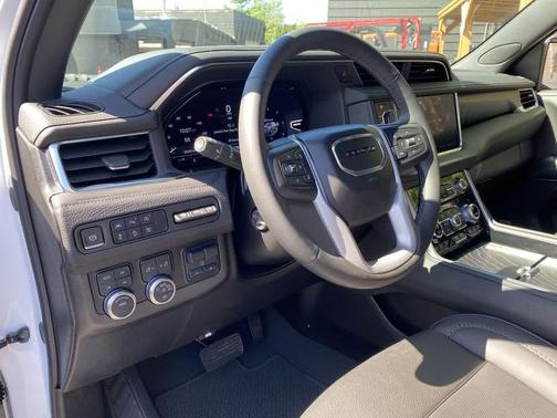 Summit White 2024 GMC Yukon Denali