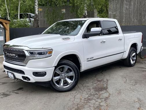 Ivory White Tri-Coat Pearlcoat 2021 RAM 1500 Limited