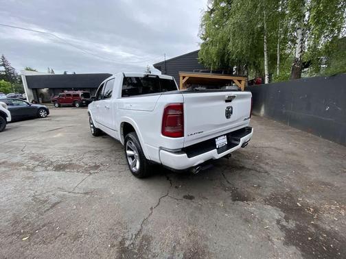 Ivory White Tri-Coat Pearlcoat 2021 RAM 1500 Limited
