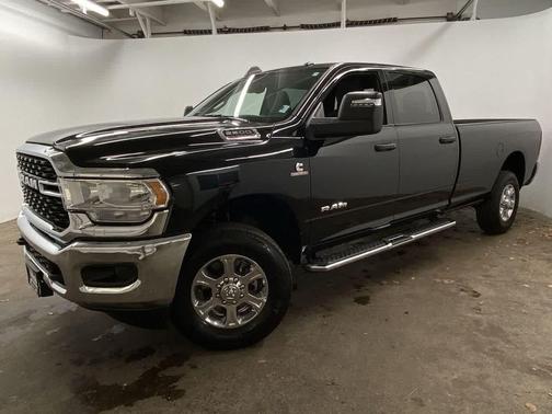 2024 RAM 2500 Big Horn Crew Cab 4x4 8' Box