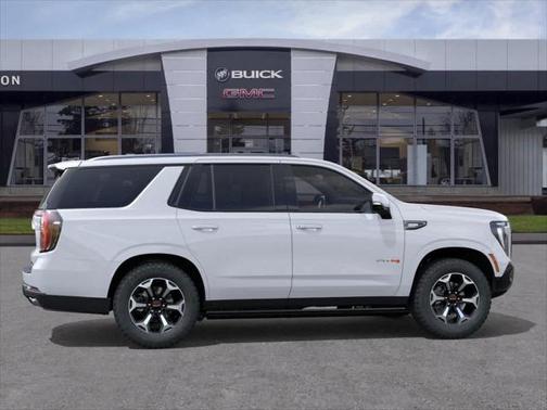 2025 GMC Yukon 4WD AT4