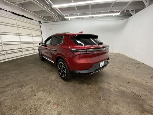 2025 Chevrolet Equinox EV LT