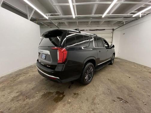 2021 GMC Yukon XL SLT