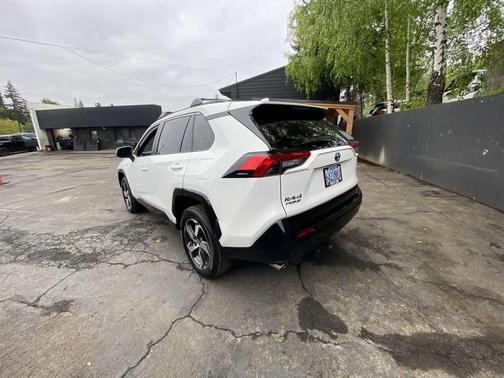 Ice Cap 2023 Toyota RAV4 Prime SE