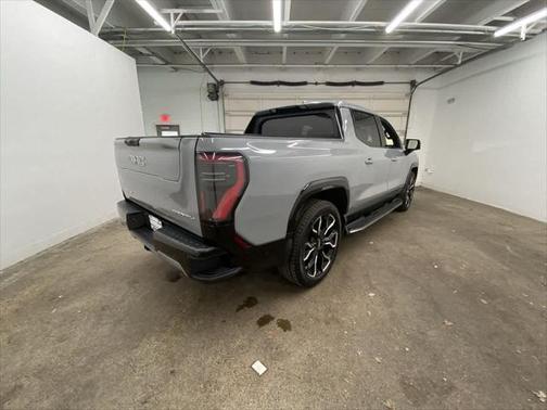 2024 GMC Sierra EV Denali Edition 1