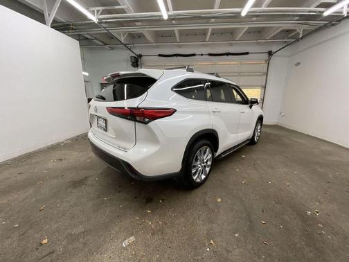 2020 Toyota Highlander Limited