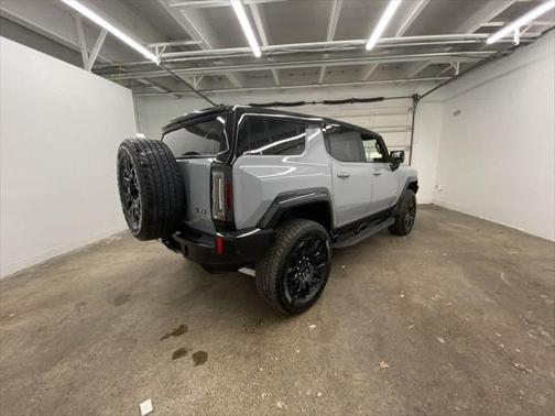 2024 GMC HUMMER EV SUV 2X