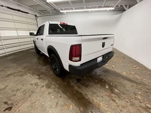 2024 RAM 1500 Classic Warlock Crew Cab 4x4 5'7' Box