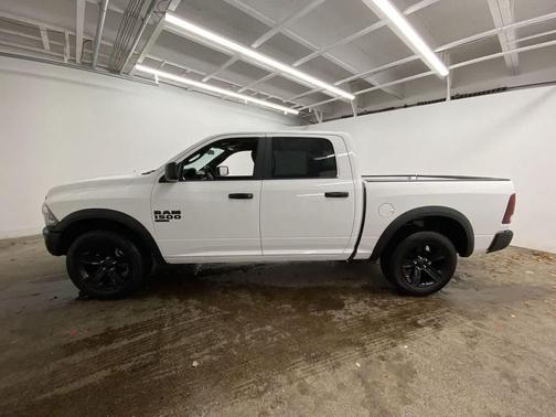2024 RAM 1500 Classic Warlock Crew Cab 4x4 5'7' Box