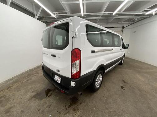 2022 Ford Transit-350 XLT