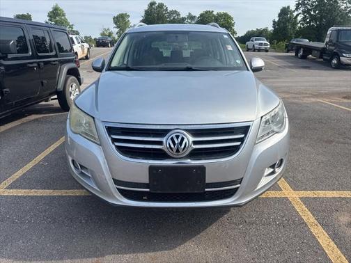 2009 Volkswagen Tiguan Base